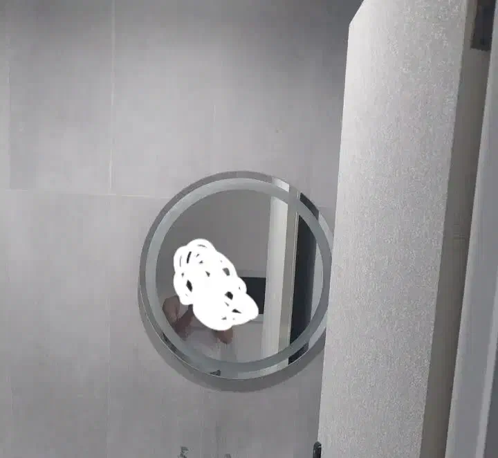 اینه ال ای دی دار|آینه|اندیشه, اندیشه فاز ۲|دیوار