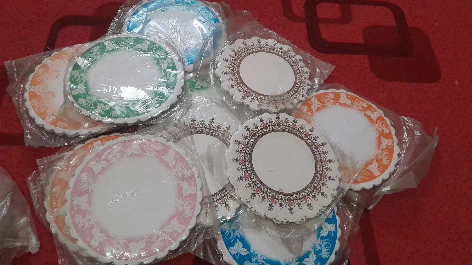 کاغذ ،شیرینی و کیک|ظروف نگهدارنده، پلاستیکی، یکبارمصرف|شاهینشهر, سعدی جنوبی|دیوار