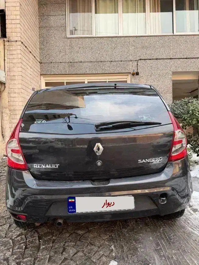ساندرو اتوماتیک مشکی بدون مشابه|خودرو سواری و وانت|تهران, نیاوران|دیوار