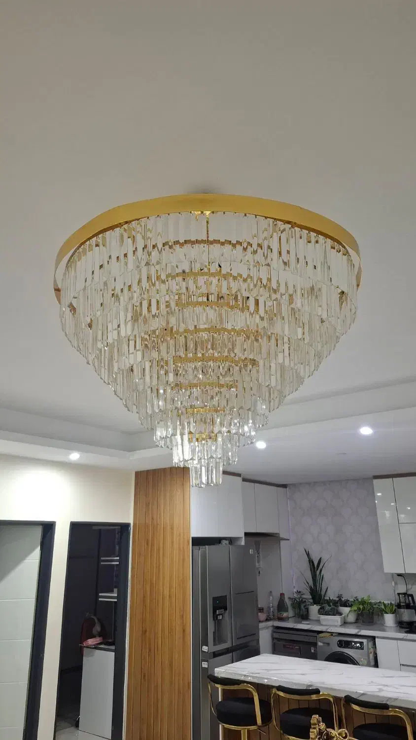 لوستر|لوستر و چراغ آویز|اسلام‌شهر, شهرک لاله|دیوار