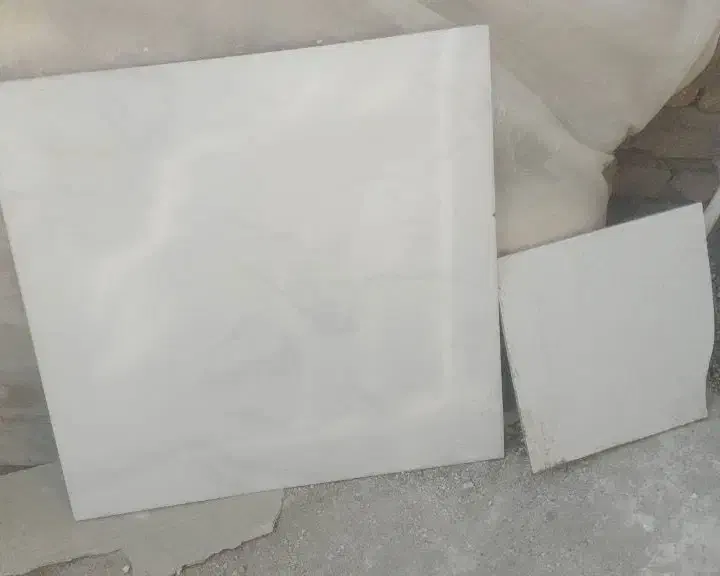 ۶۰مترکاشی۶۰در۳۰ و سرامیک۶۰ در۶۰|حراج|دلیجان, |دیوار