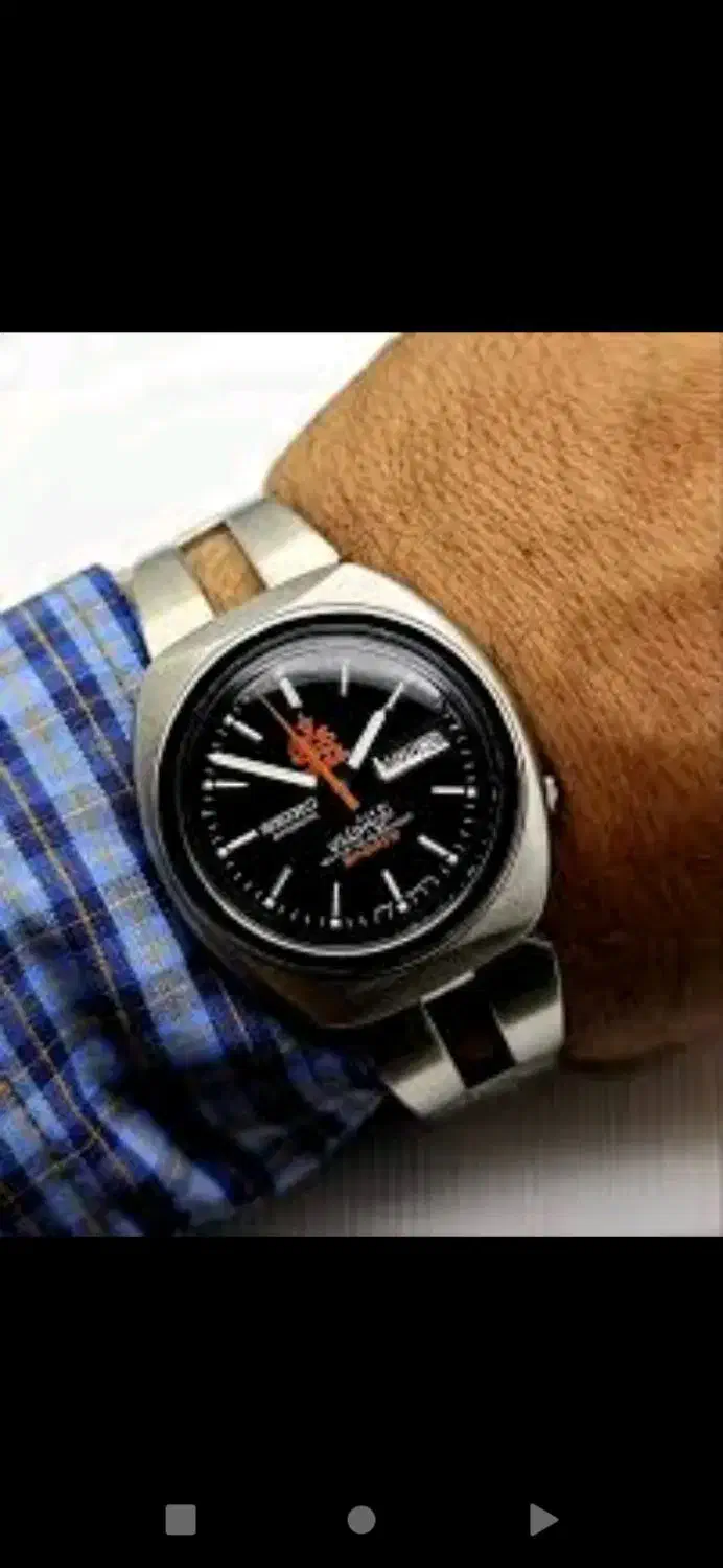 ساعت سیکو|کلکسیون اشیاء عتیقه|دهگلان, |دیوار