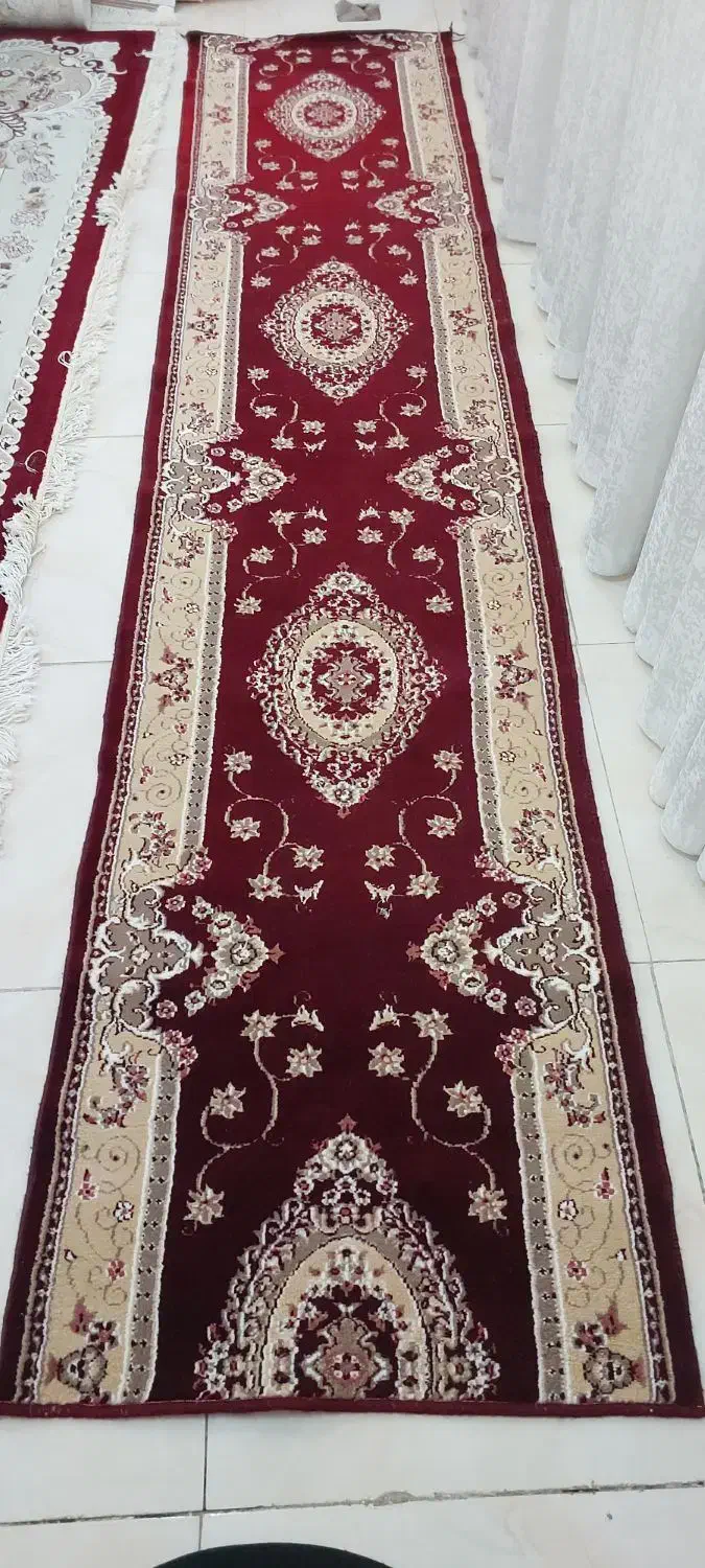 فرش  ، کنار فرش ، ماشین کودک|اسباب‌‌بازی|قروه, |دیوار