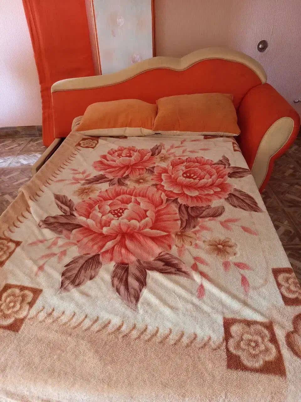 مبل تختخواب شو|تخت و سرویس خواب|یاسوج, |دیوار