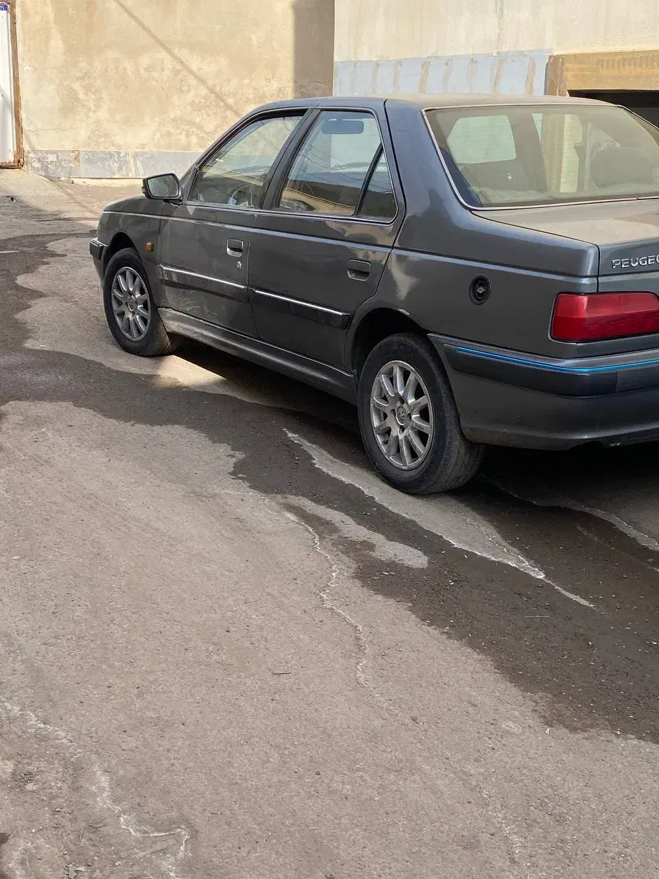 ماشین پژو پارس|خودرو سواری و وانت|ساوه, |دیوار