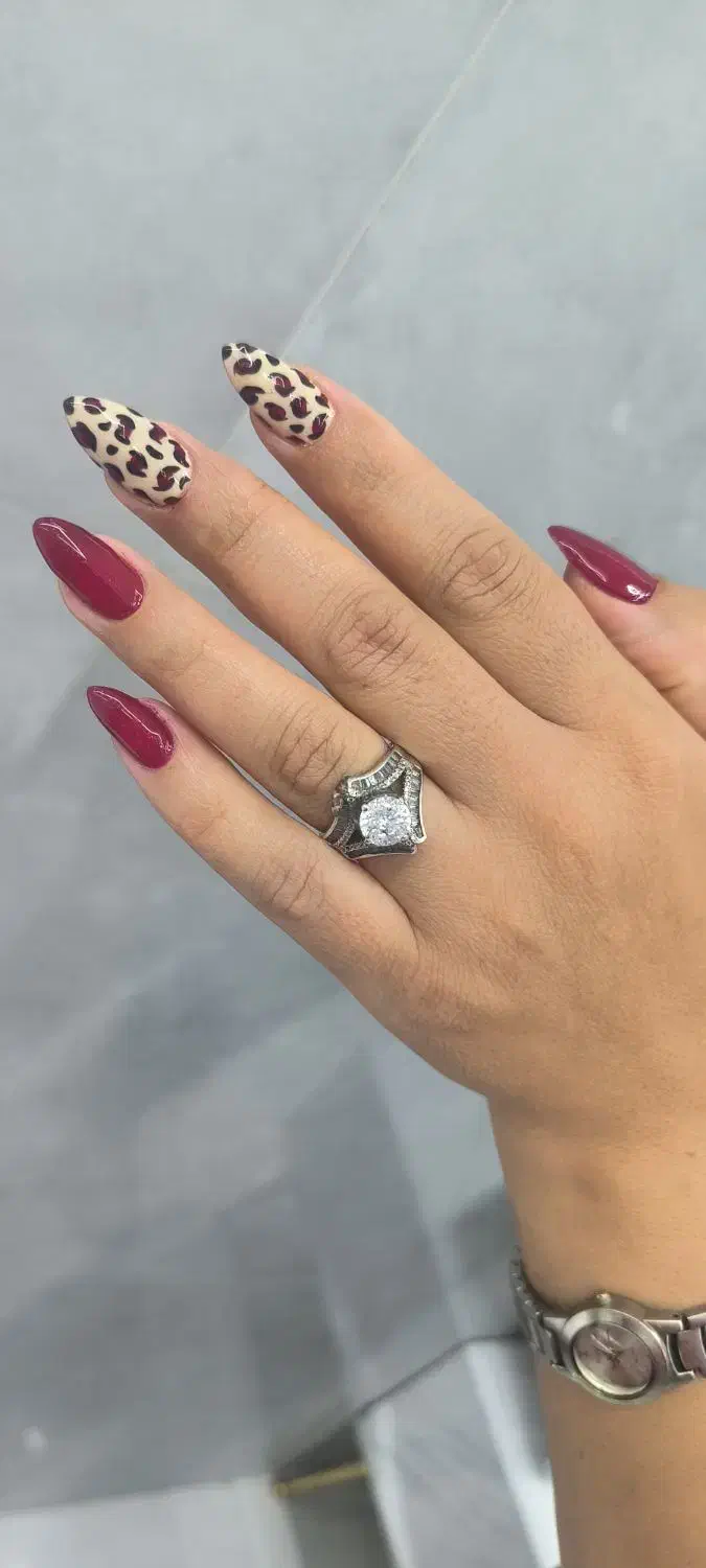 خدمات تخصصی ناخن زیبایی و ترمیم|خدمات آرایشگری و زیبایی|قم, پردیسان|دیوار