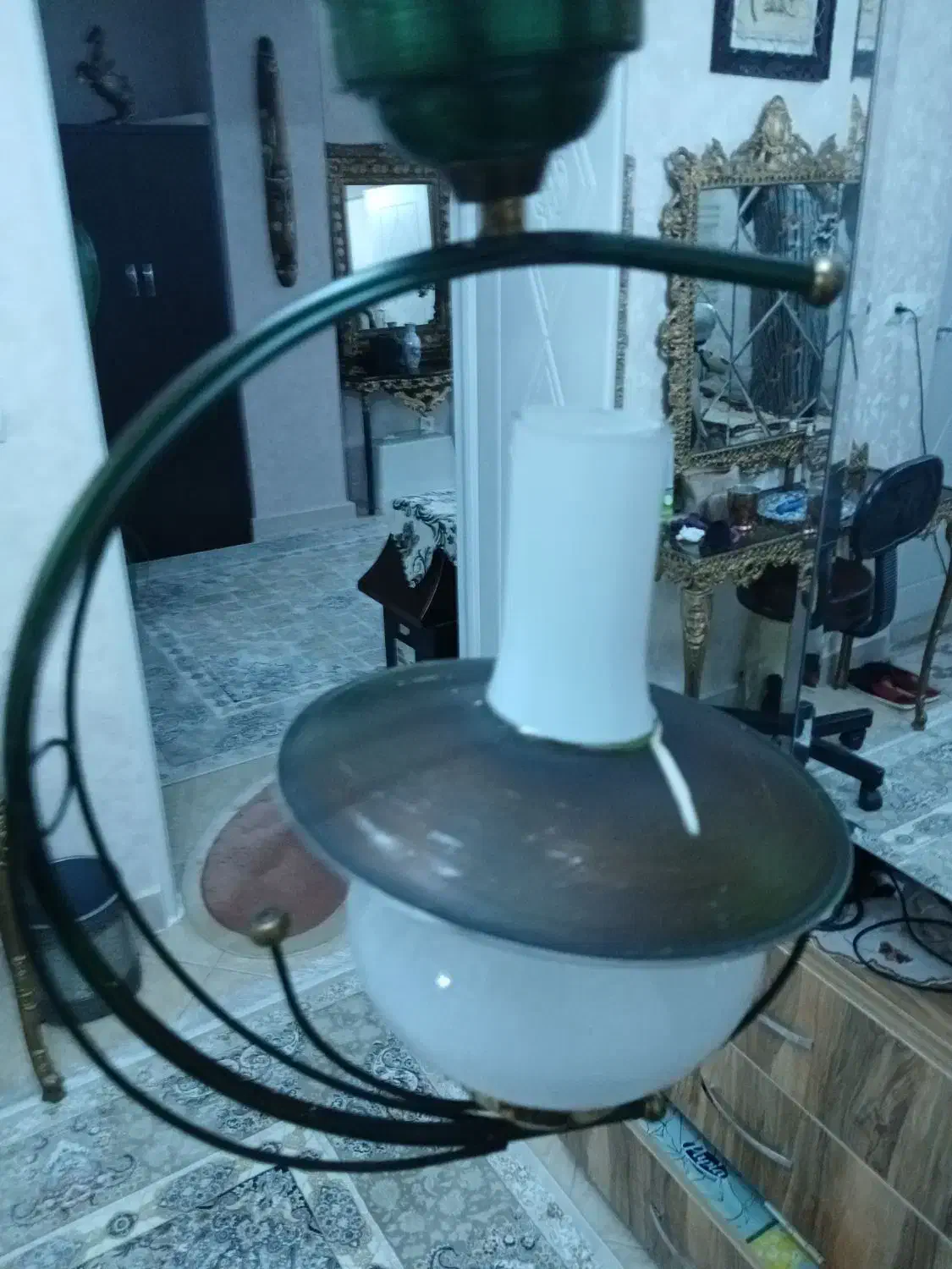 لوستر قدیمی و زیبا|لوستر و چراغ آویز|فردوسیه, |دیوار