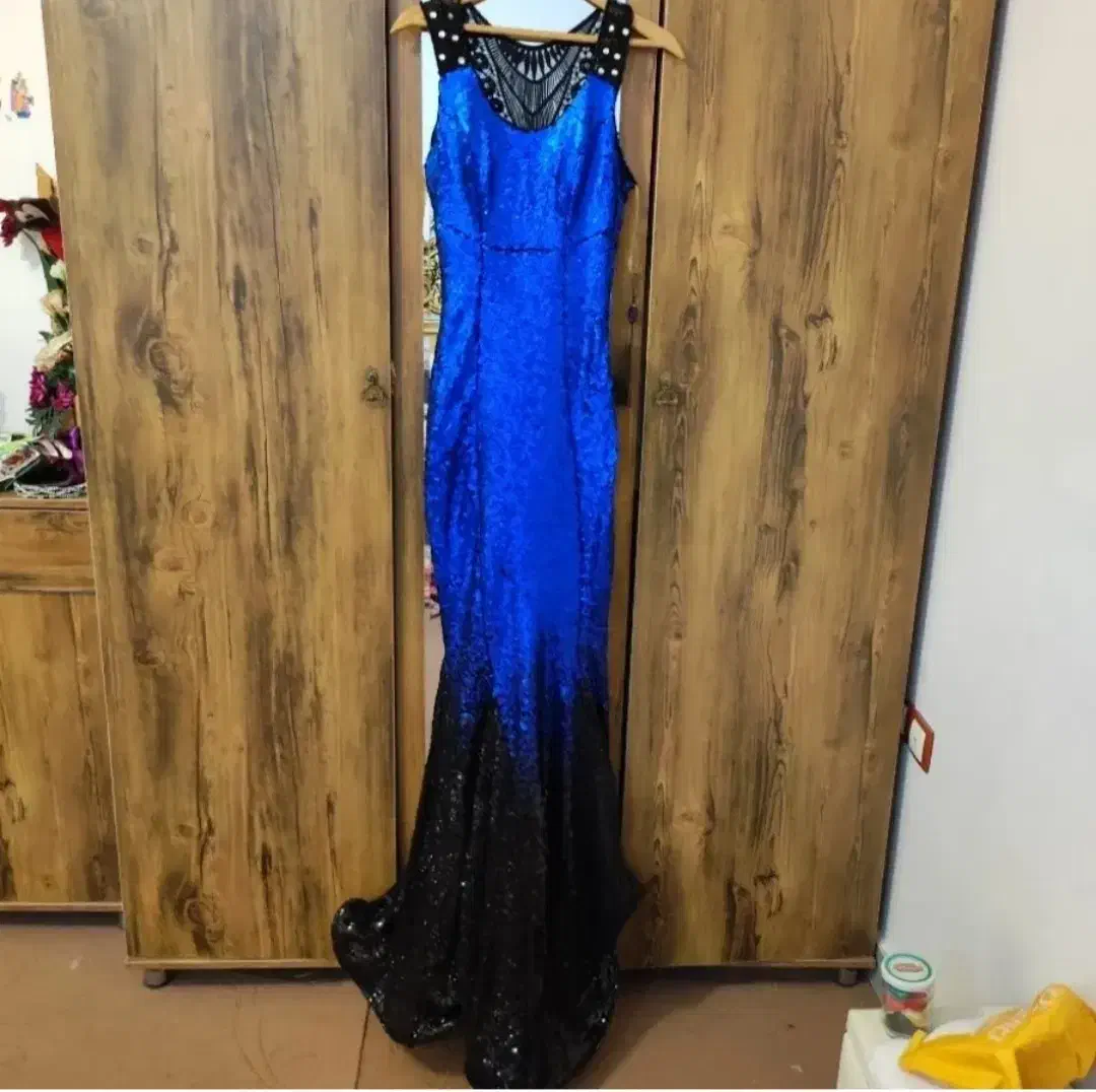 لباس مجلسی|لباس|پارس‌آباد, |دیوار