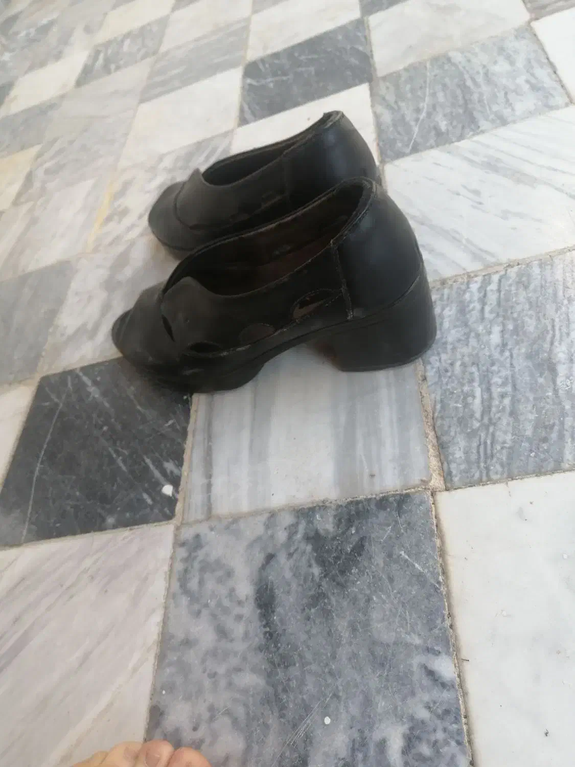 کفش..|کیف، کفش، کمربند|خرم‌آباد, |دیوار