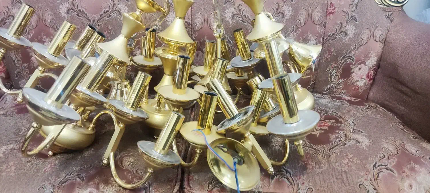 لوستر برنجی و اسب دکوری برنجی و قندان برنجی|لوستر و چراغ آویز|تهران, نارمک|دیوار