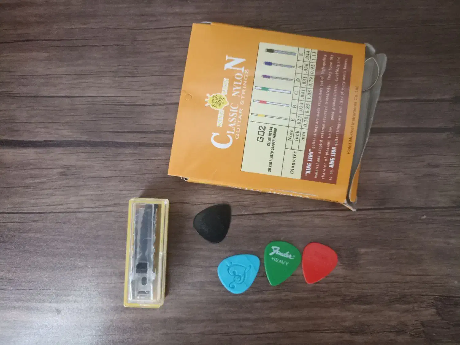 گیتار نو استفاده نشده|گیتار، بیس، امپلیفایر|خرمآباد, |دیوار