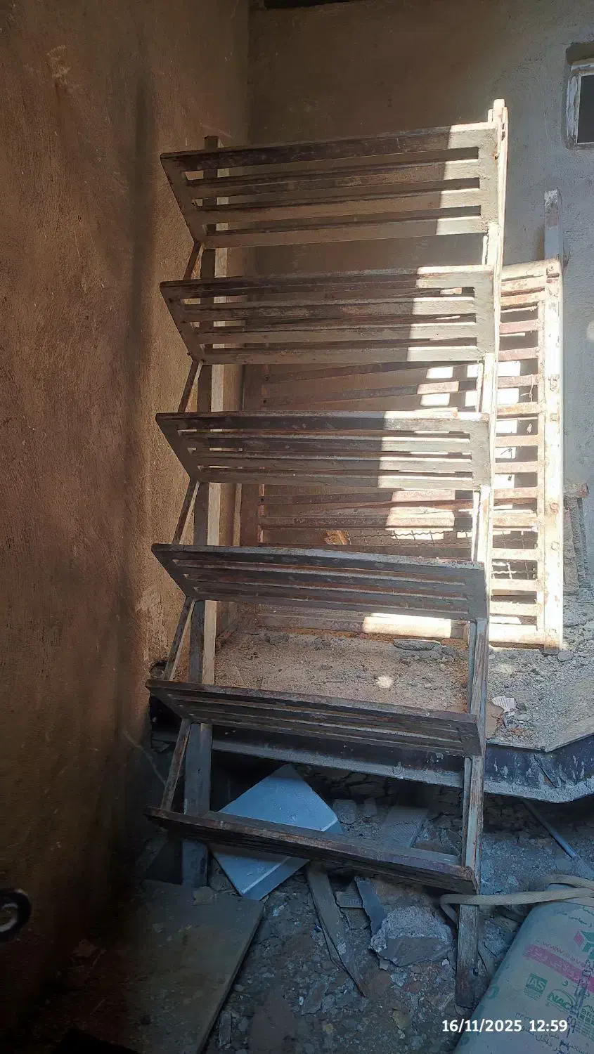 پله اهنی|مصالح و تجهیزات ساختمان|ساوه, |دیوار