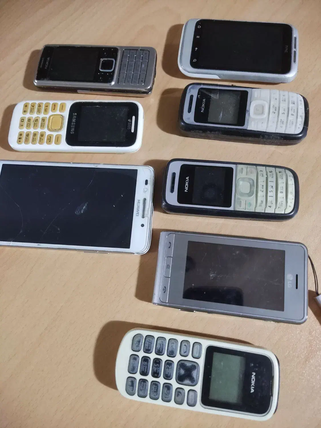 8 عدد گوشی های مختلف|موبایل|تهران,  امام زاده قاسم (نیاوران)|دیوار