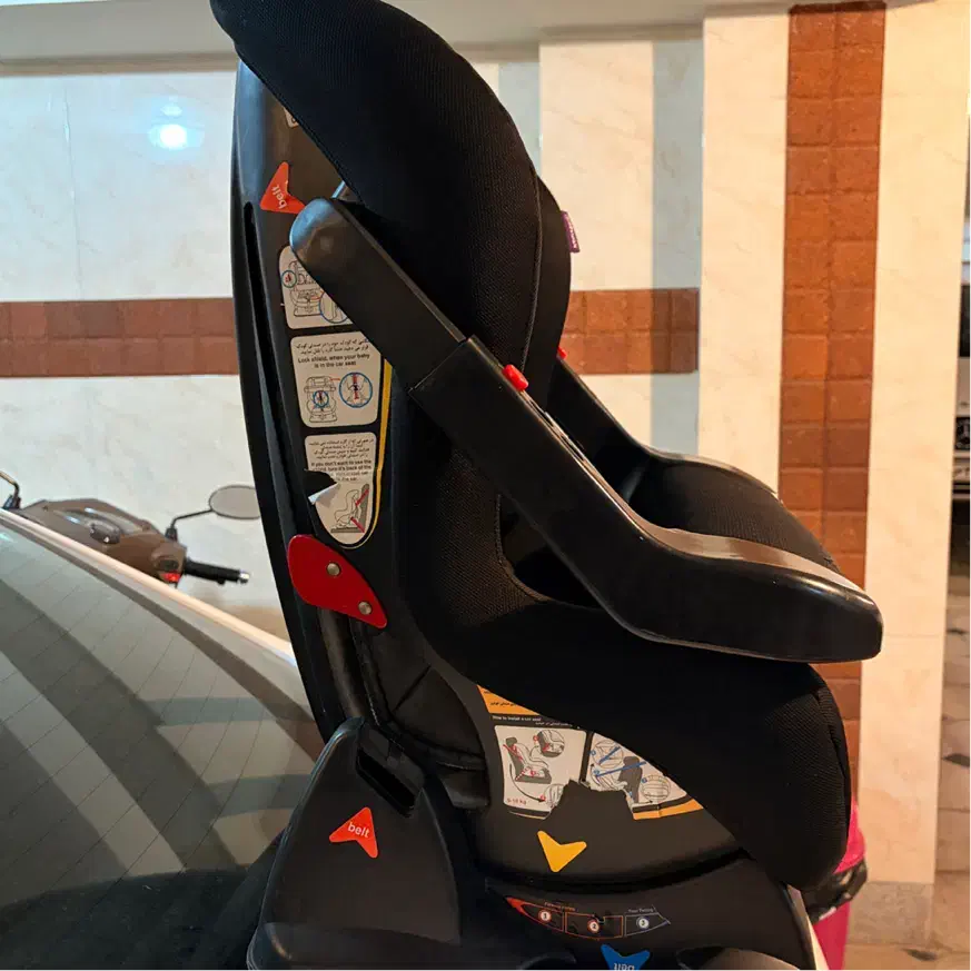 صندلی ماشین کودک دلیجان|اسباب و اثاث بچه|همدان, |دیوار