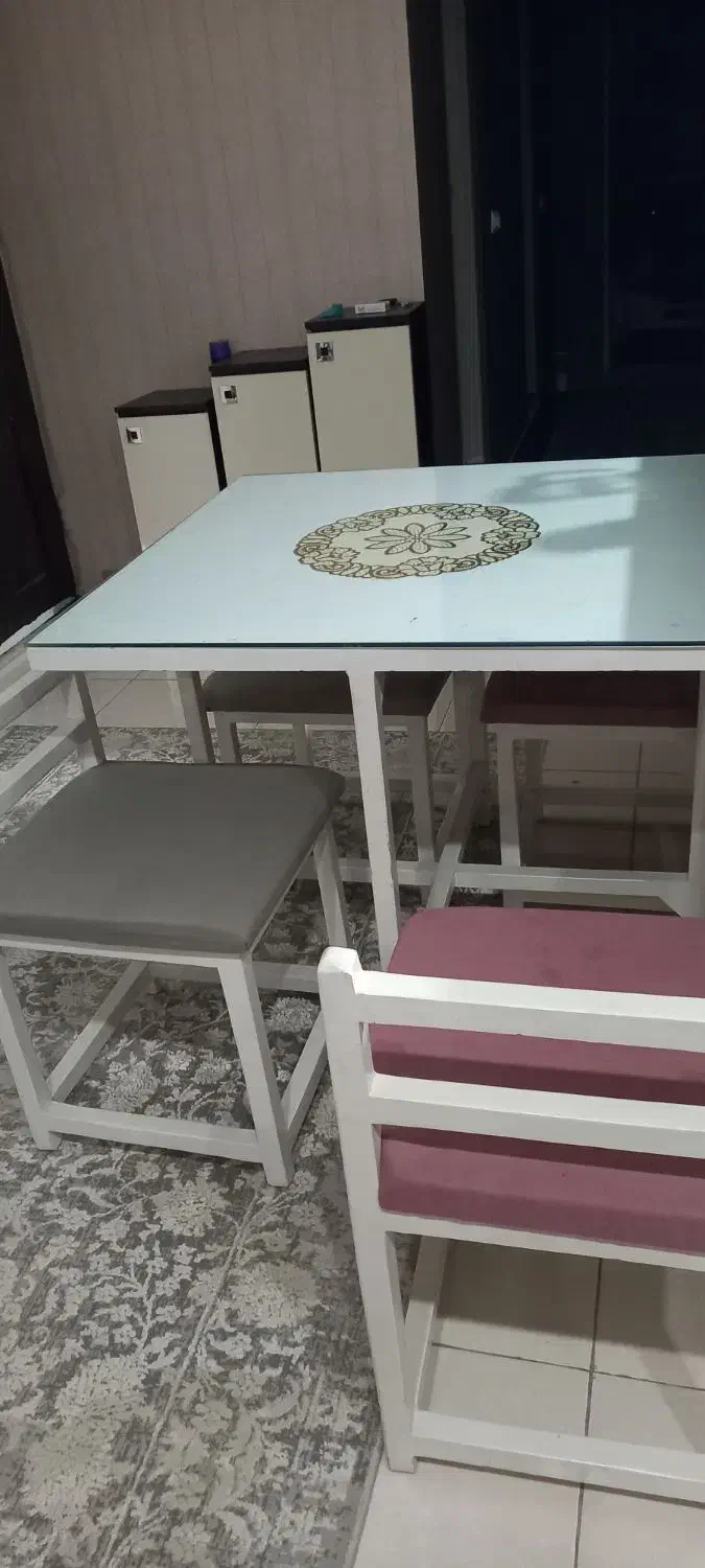 میز غذاخوری کم جا|میز و صندلی غذاخوری|هشتگرد, فاز ۱ مهستان|دیوار