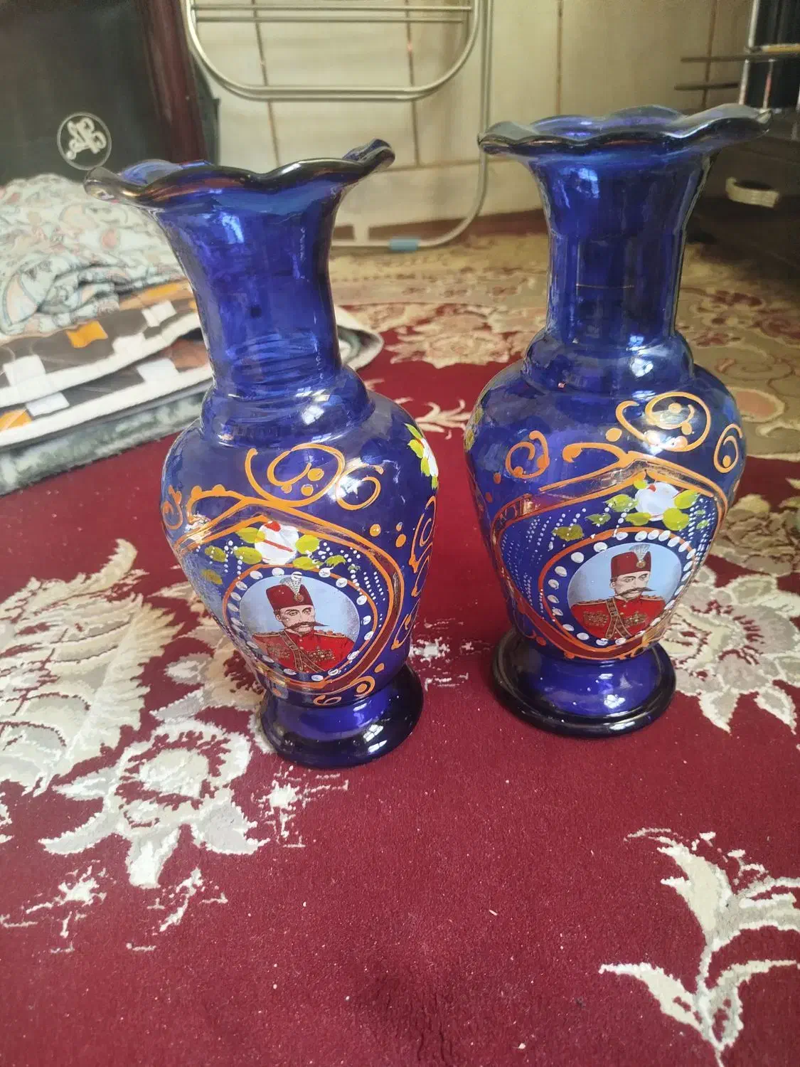 گلدان شیشه ای کلکسیونی|صنایع دستی و سایر لوازم تزئینی|شاهین‌شهر, گزبرخوار|دیوار