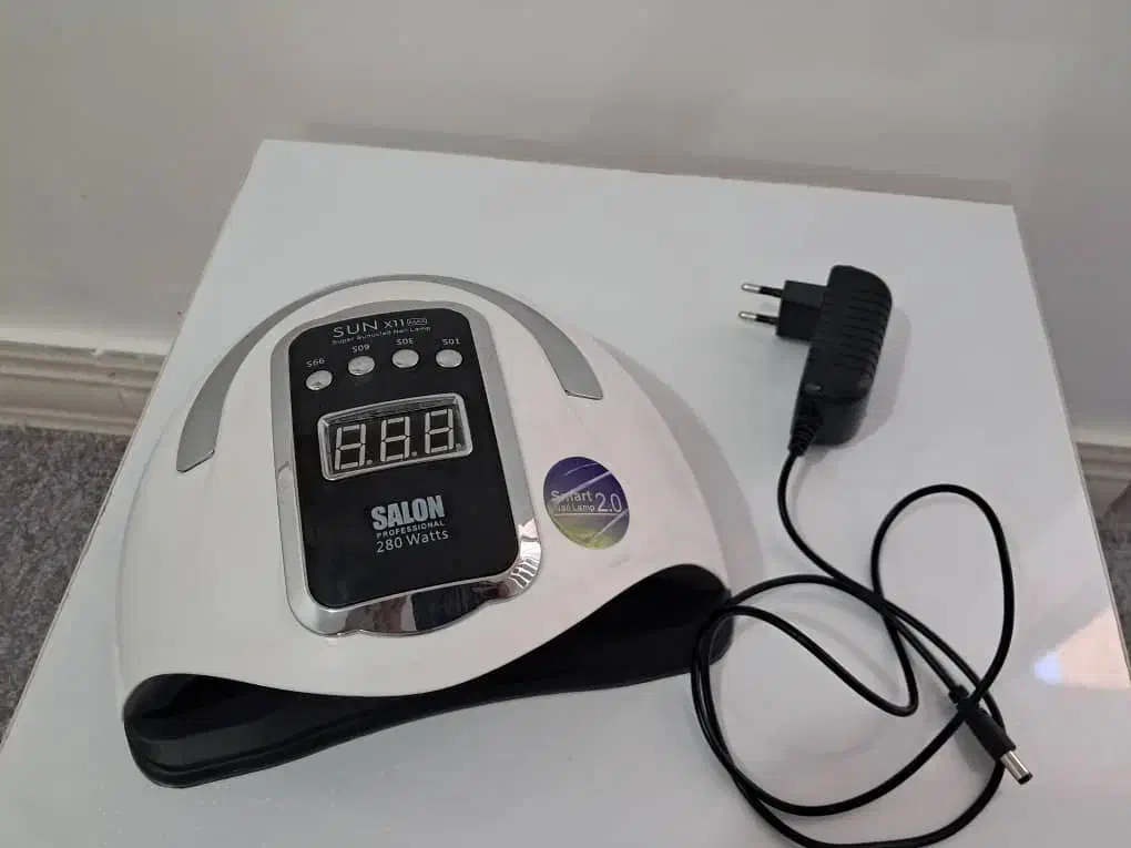 وسایل کاشت ناخن (کامل)|آرایشگاه و سالن‌های زیبایی|باوی, |دیوار