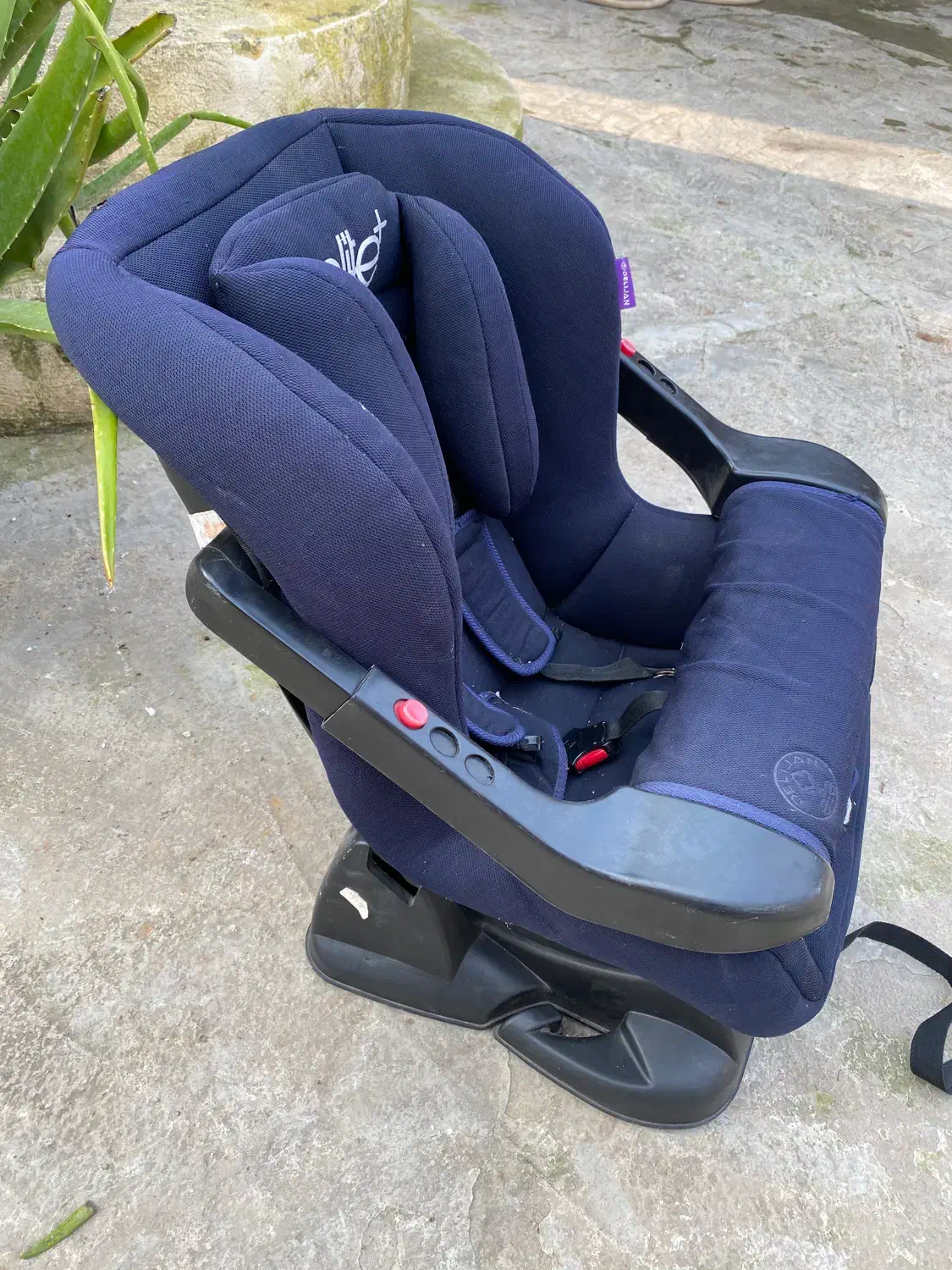 صندلی ماشین کودک برند الیت پلاس|تخت و صندلی بچه|لاهیجان, بازکیاگوراب|دیوار