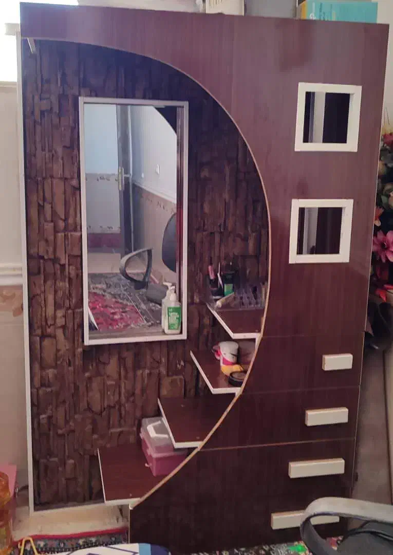 کمد آرایشی|تخت و سرویس خواب|فیروزآباد (فارس), |دیوار