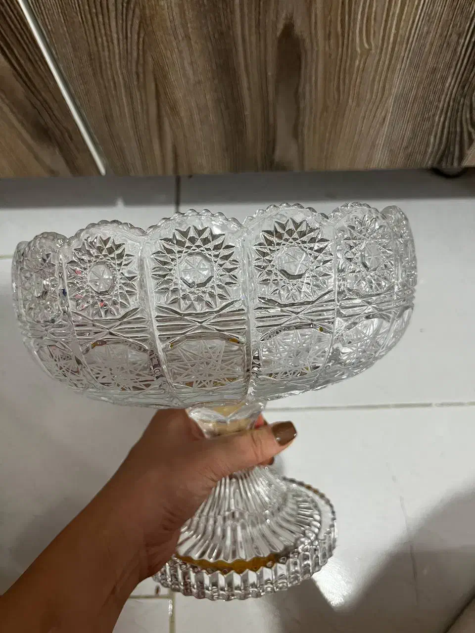 کریستال خورشیدی|ظروف سرو و پذیرایی|قرچک, میرزائی جنوبی|دیوار