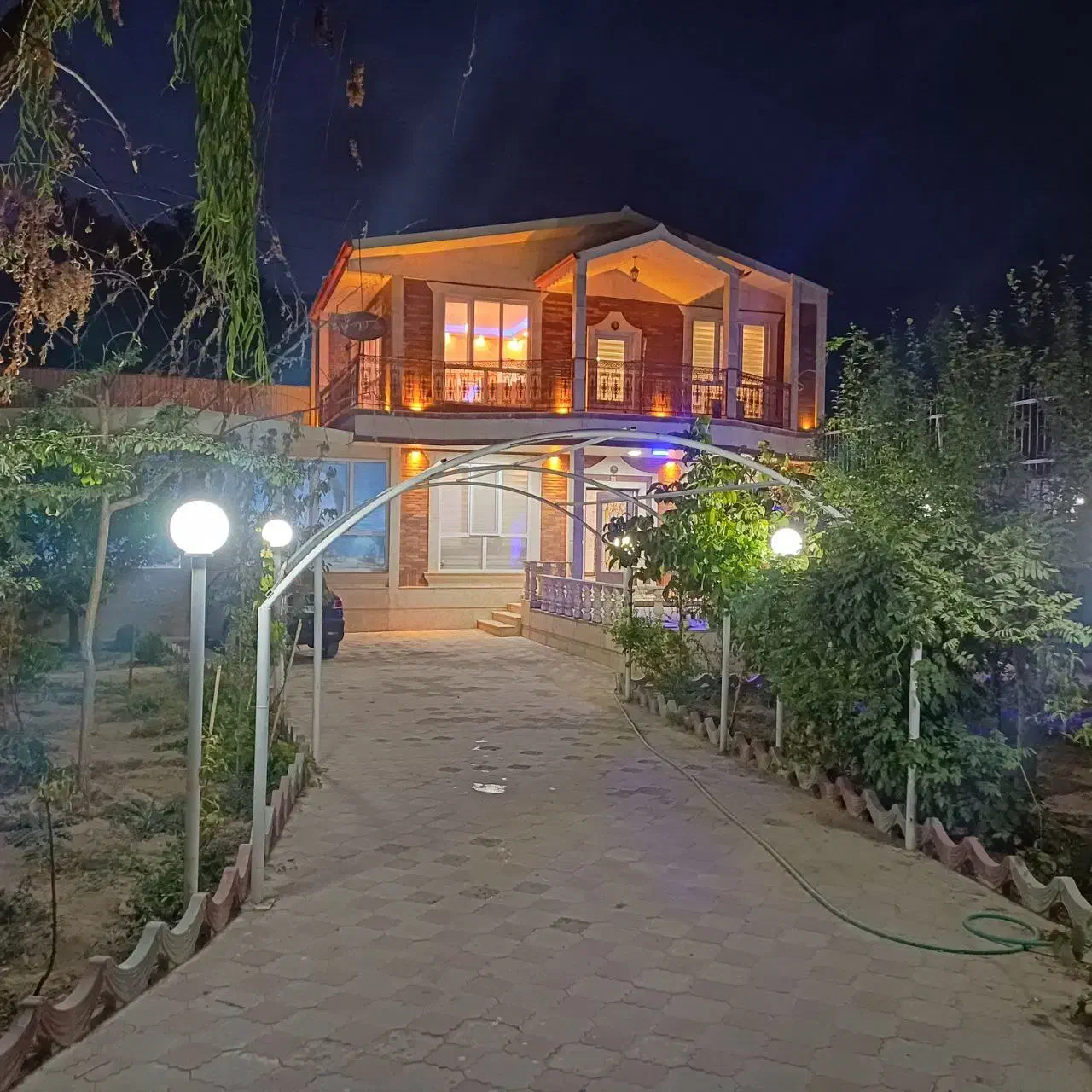 اجاره ویلا استخر دار لوکس|اجارهٔ کوتاه‌مدت ویلا و باغ|تبریز, |دیوار