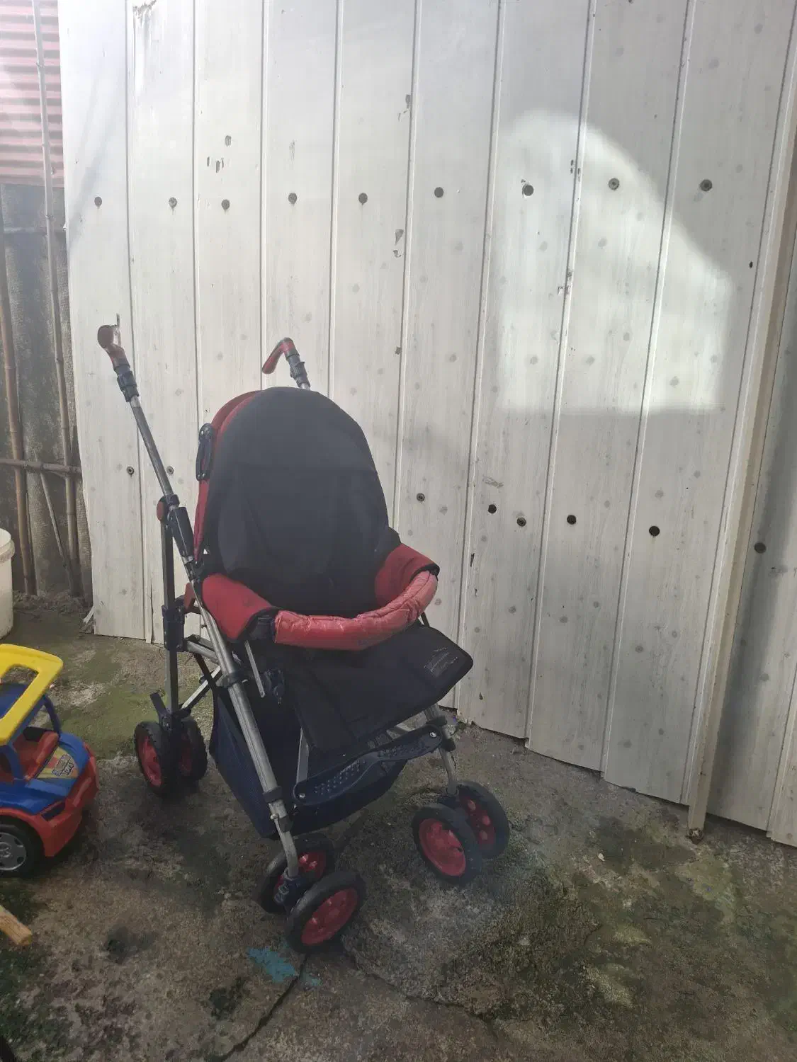 گالسکه|کالسکه و لوازم جانبی|لاهیجان, لیل|دیوار