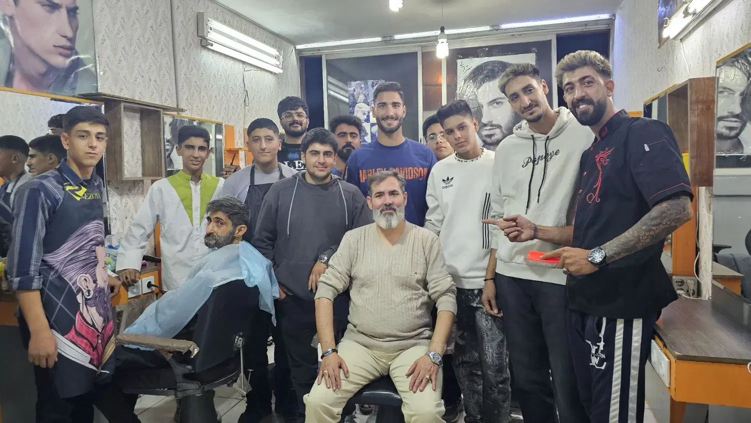 اموزشگاه ارایشگری مردانه سزایی|خدمات آرایشگری و زیبایی|شیراز, راهنمایی|دیوار