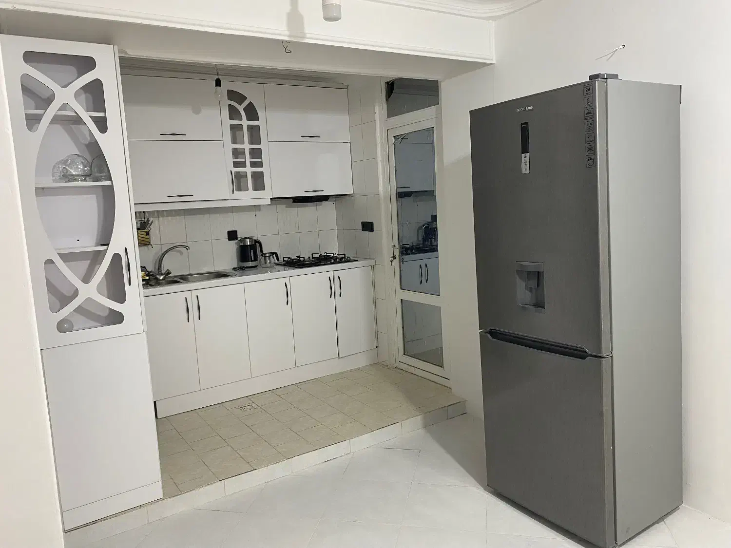 رفاهی مبله لوکس گلشهر ساحلی آوینی/روزانه/نصف روز|اجارهٔ کوتاهمدت آپارتمان و سوئیت|بندرعباس, |دیوار