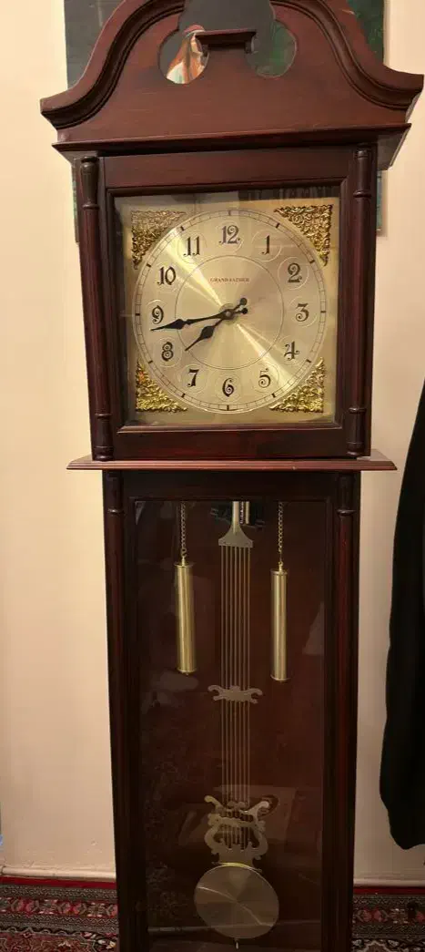 ساعت ایستاده|ساعت|ایلام, |دیوار