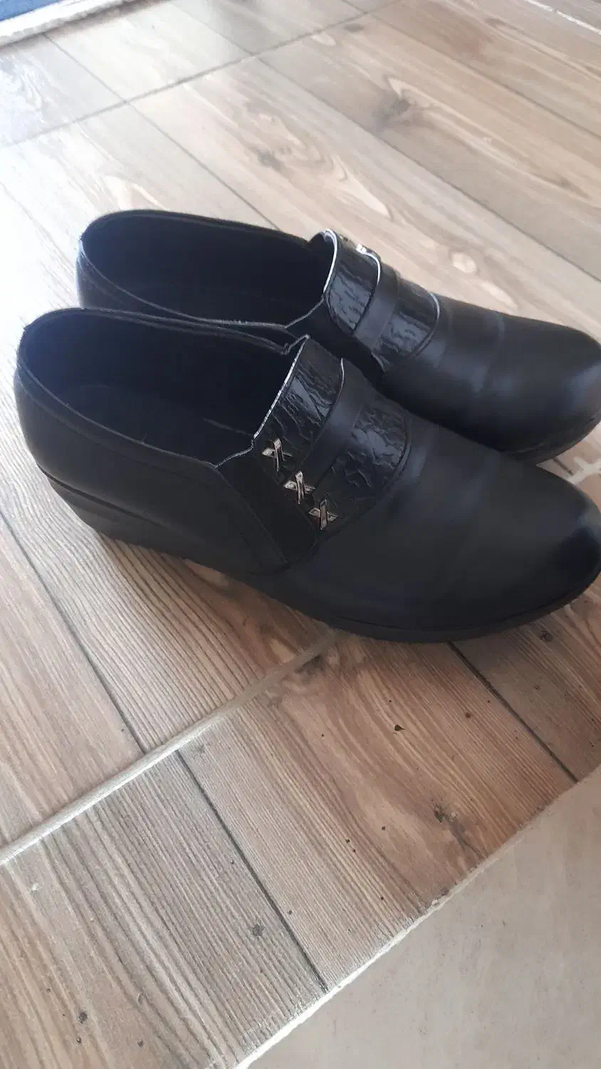 کفش سایزر۴۱|کیف، کفش، کمربند|رشت, نظری|دیوار