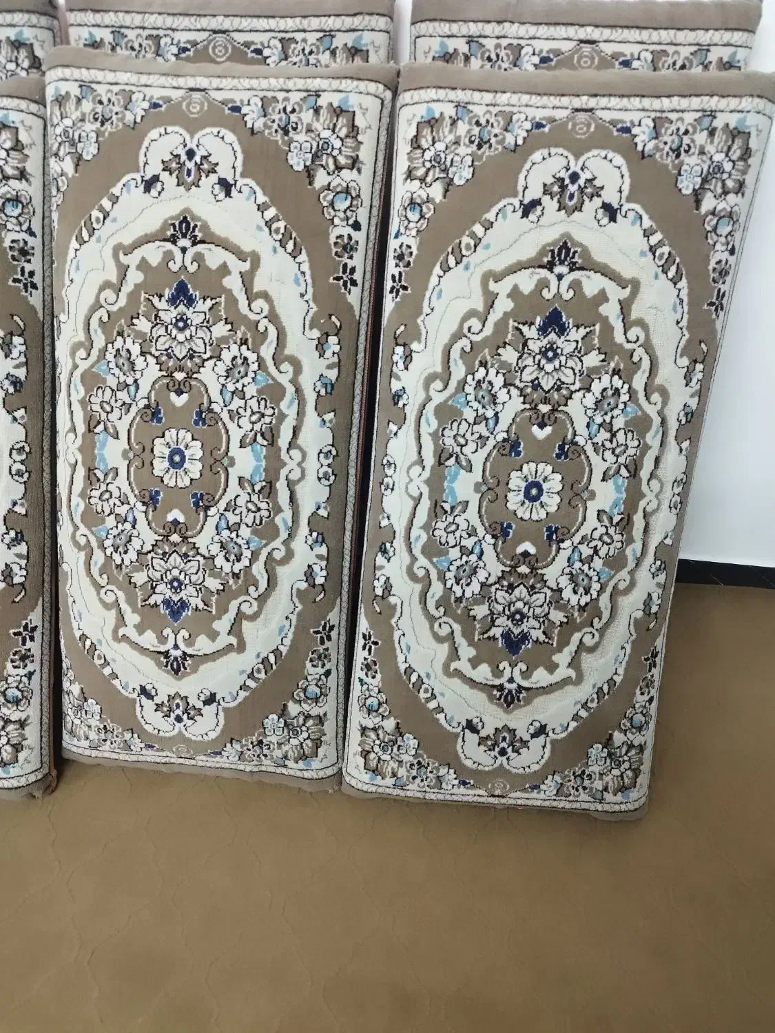 پشتی رنگ گردویی|پشتی|مشهد, توس (بلوار توس)|دیوار