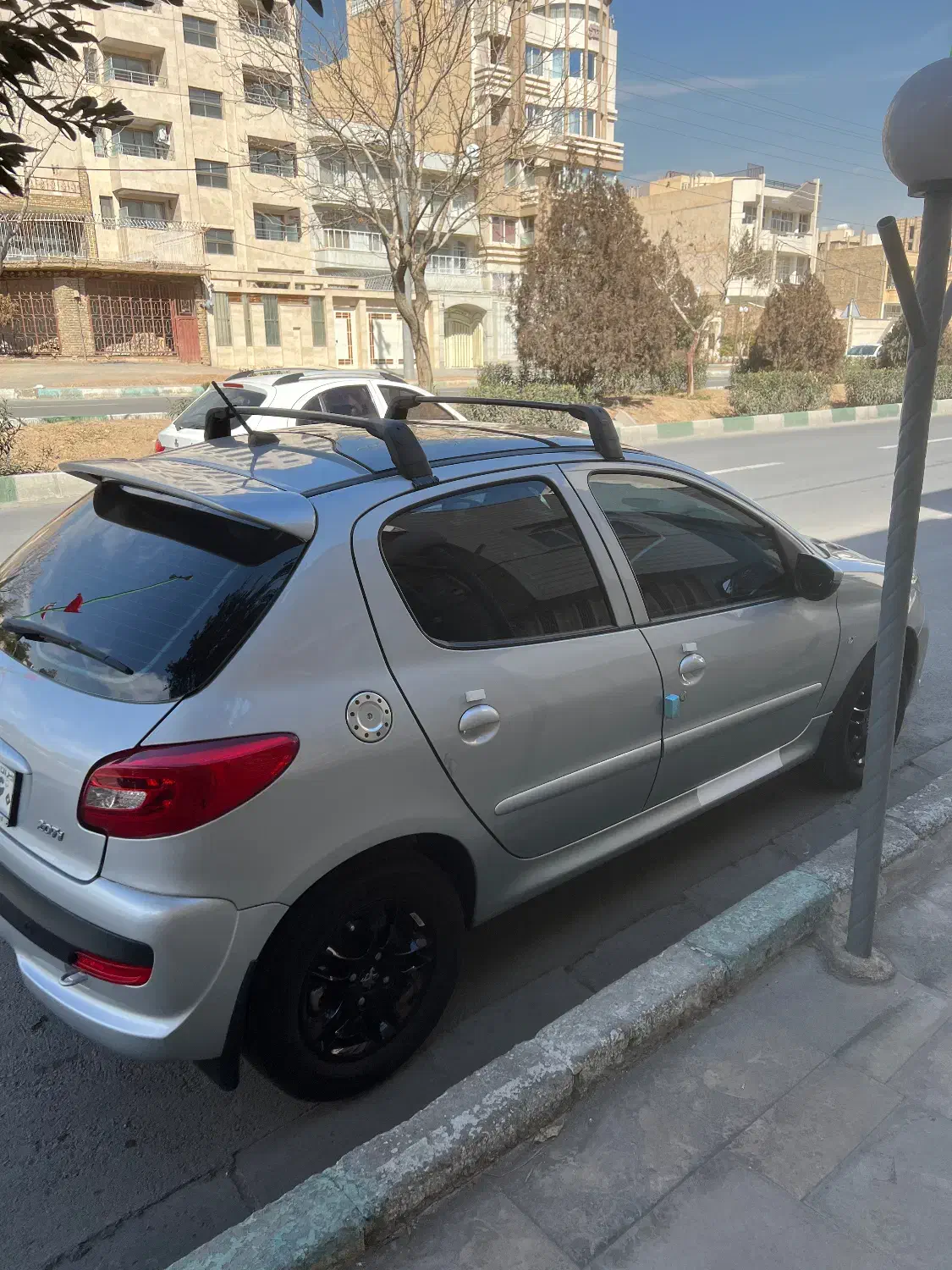 ۲۰۷ خانگی|خودرو سواری و وانت|خمینی‌شهر, |دیوار