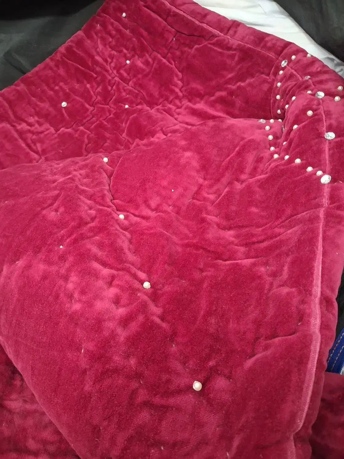 لحاف و تشک|رختخواب، بالش، پتو|خمینی‌شهر, |دیوار