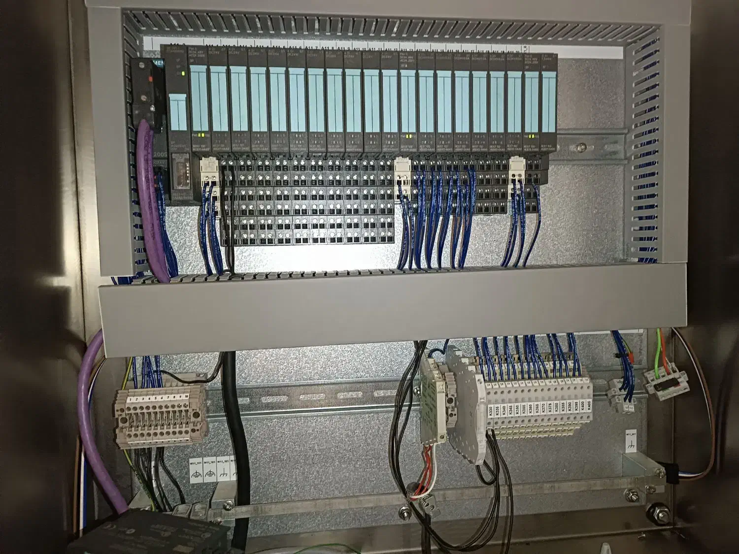 برق  و تعمیر  نگهداری|خدمات پیشه و مهارت|قزوین, |دیوار