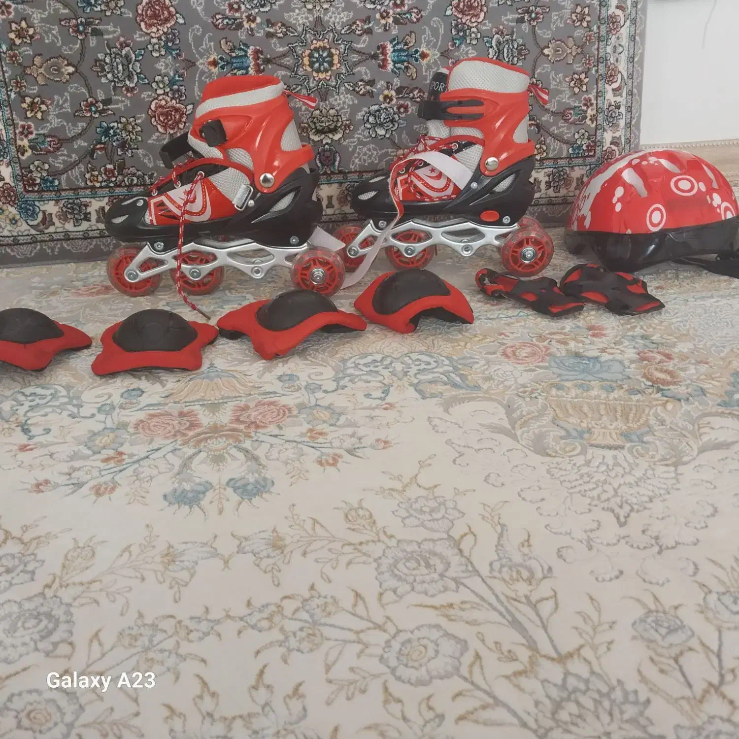 کفش اسکیت نو|دوچرخه، اسکیت، اسکوتر|هرسین, |دیوار