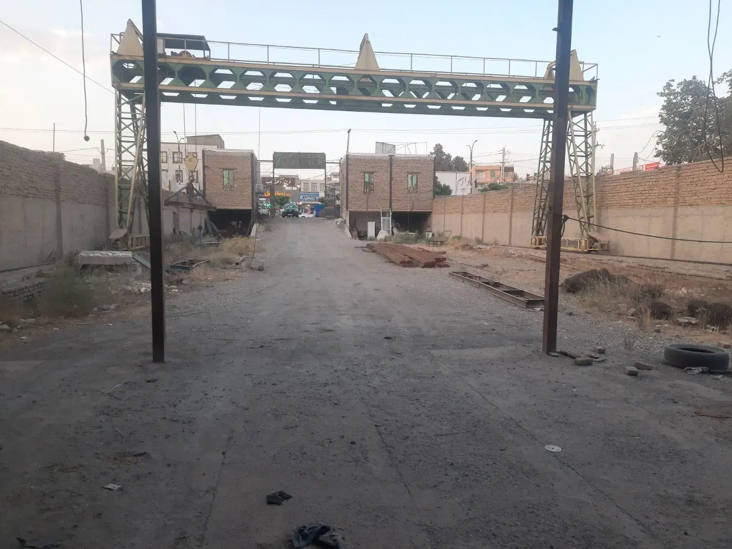 اجاره مغازه وانبار ۱۲۰۰ متری بهر خیابان اصلی|اجارهٔ مغازه و غرفه|هشتگرد, هشتگرد قدیم|دیوار