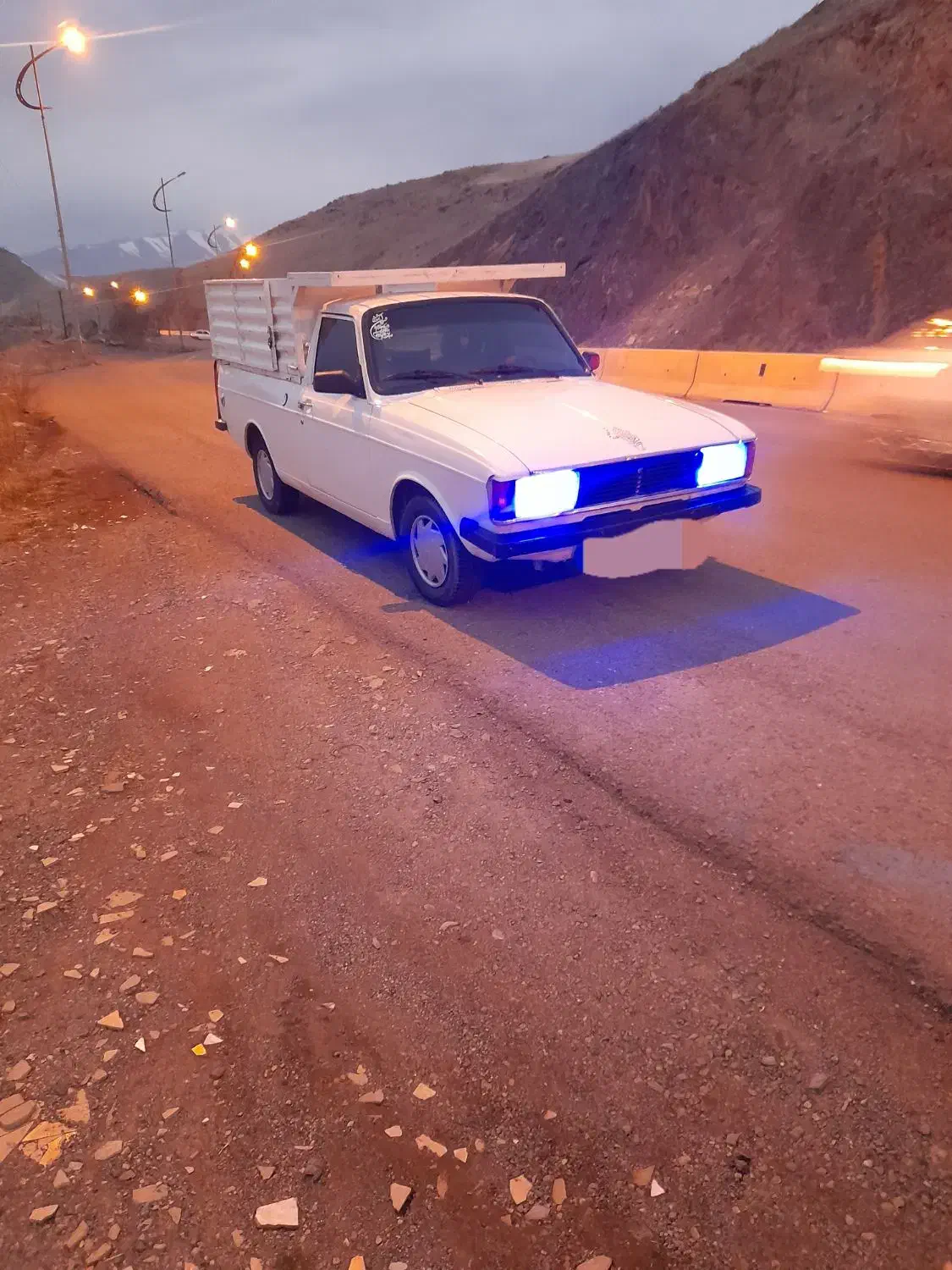 وانت دوگانه سوز مدل ۹۰|خودرو سواری و وانت|سنندج, |دیوار