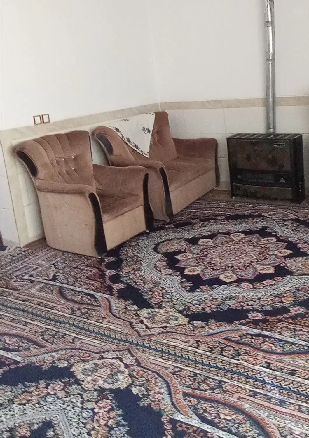 سوییت مبله همکف به صورت روزانه هفتگی وماهانه|اجارهٔ کوتاهمدت آپارتمان و سوئیت|کرمان, |دیوار