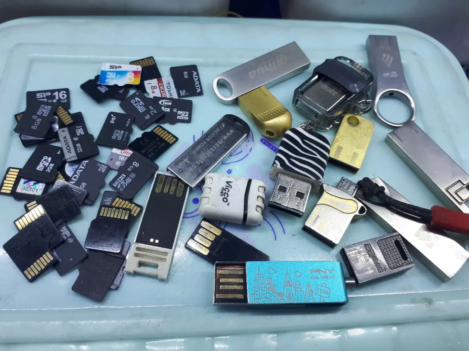 تعداد زیادی رم و فلش خراب|لوازم جانبی موبایل و تبلت|کرج, حصارک پایین|دیوار