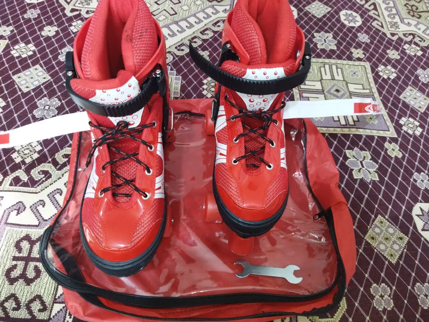 اسکیت خارجی جنس خوب|دوچرخه، اسکیت، اسکوتر|مشهد, کارمندان دوم|دیوار