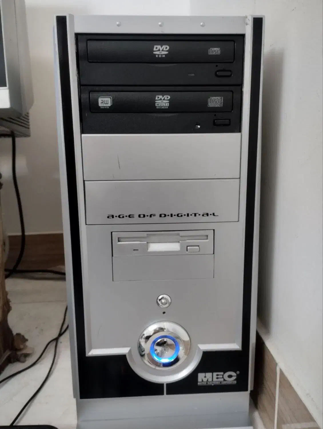 کامپیوتر آکبند|رایانه رومیزی|ملارد, |دیوار