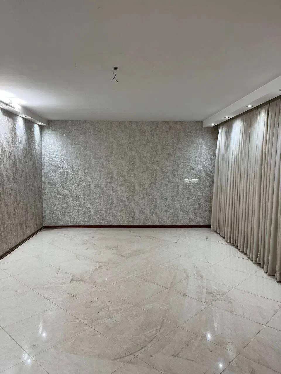 آپارتمان 100 متری تک واحدی بین برق و ضد|فروش آپارتمان|مشهد, امام رضا (ع)|دیوار