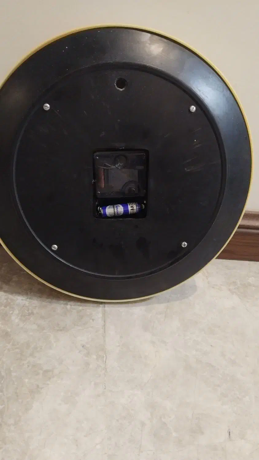 ساعت دیواری قدیمی|ساعت دیواری و تزئینی|تهران, صادقیه|دیوار