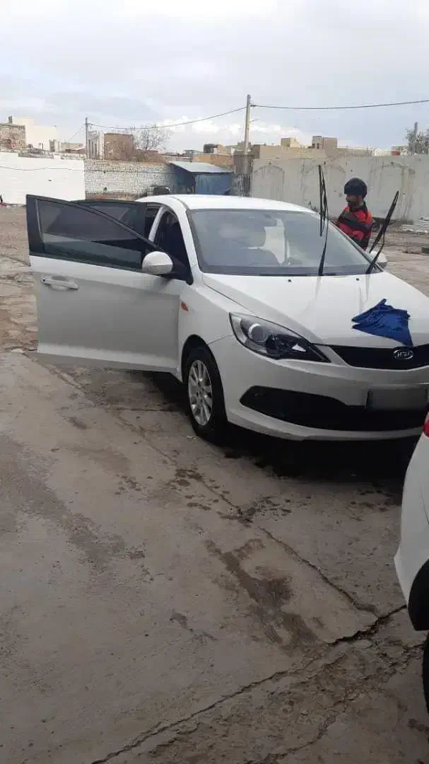 mvm315 لاکچری|خودرو سواری و وانت|رشت, یخسازی|دیوار