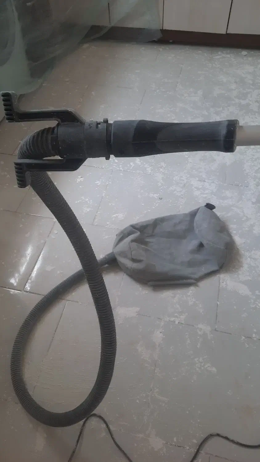 سمباته زن سقفی مارک رونیسک|ابزارآلات|شاندیز, |دیوار