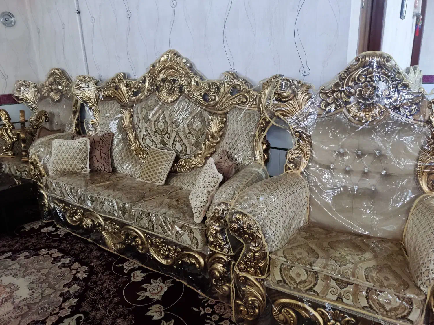 مبل سلطنتی|مبلمان خانگی و میز عسلی|تویسرکان, |دیوار