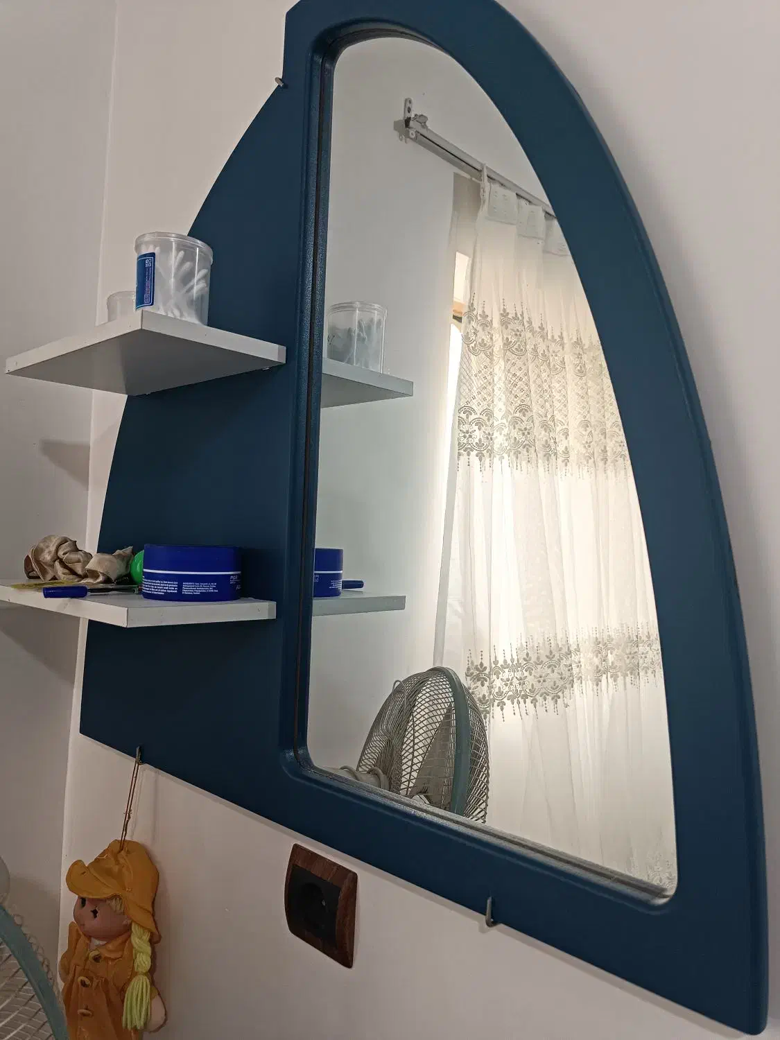 آیینه|آینه|گرگان, |دیوار