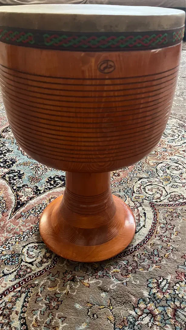 تمبک|سازهای سنتی|کاشان, ۲۲ بهمن|دیوار