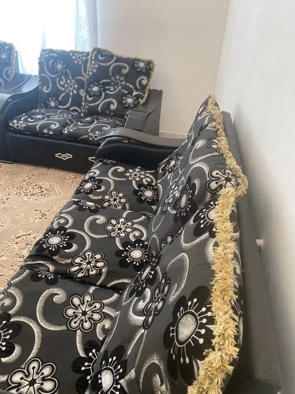 فوری فروشی مبل راحتی نه نفره|مبلمان خانگی و میز عسلی|گلپایگان, |دیوار