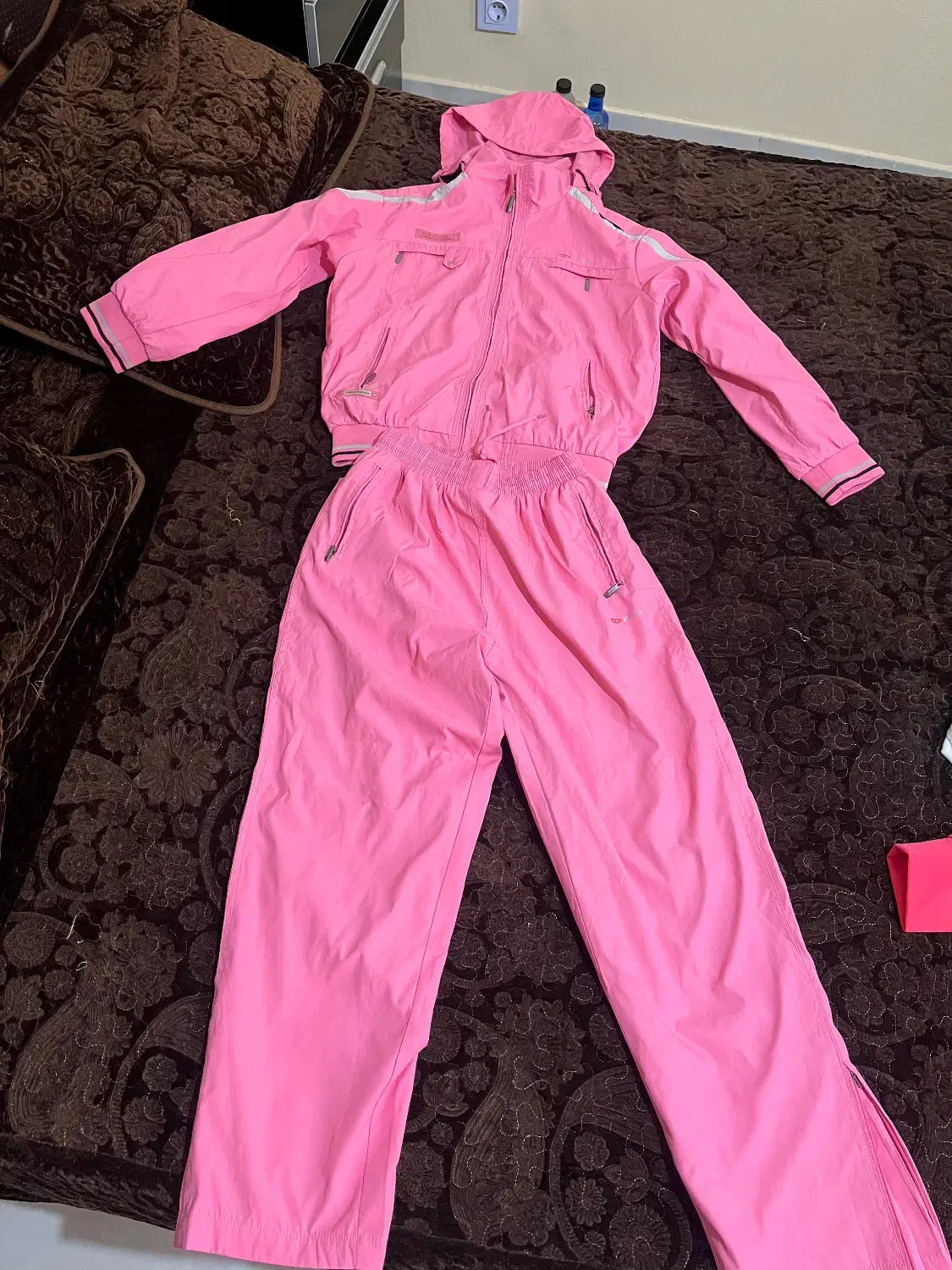 لباس ورزشی نوجوان دخترانه|لباس|اندیشه, اندیشه فاز ۴|دیوار